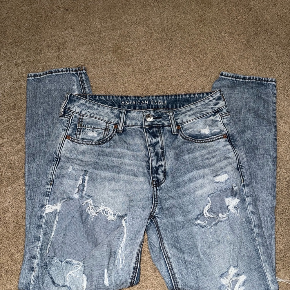 American Eagle Outfitters Distressed Blue Jeans
